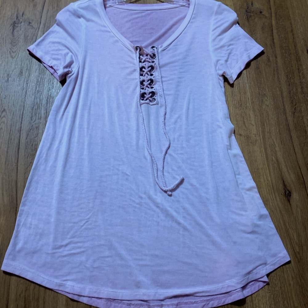 American Eagle t shirt